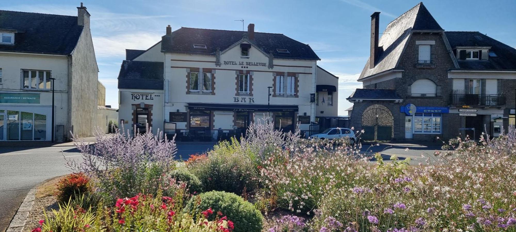 Guer Hotel Le Bellevue מראה חיצוני תמונה