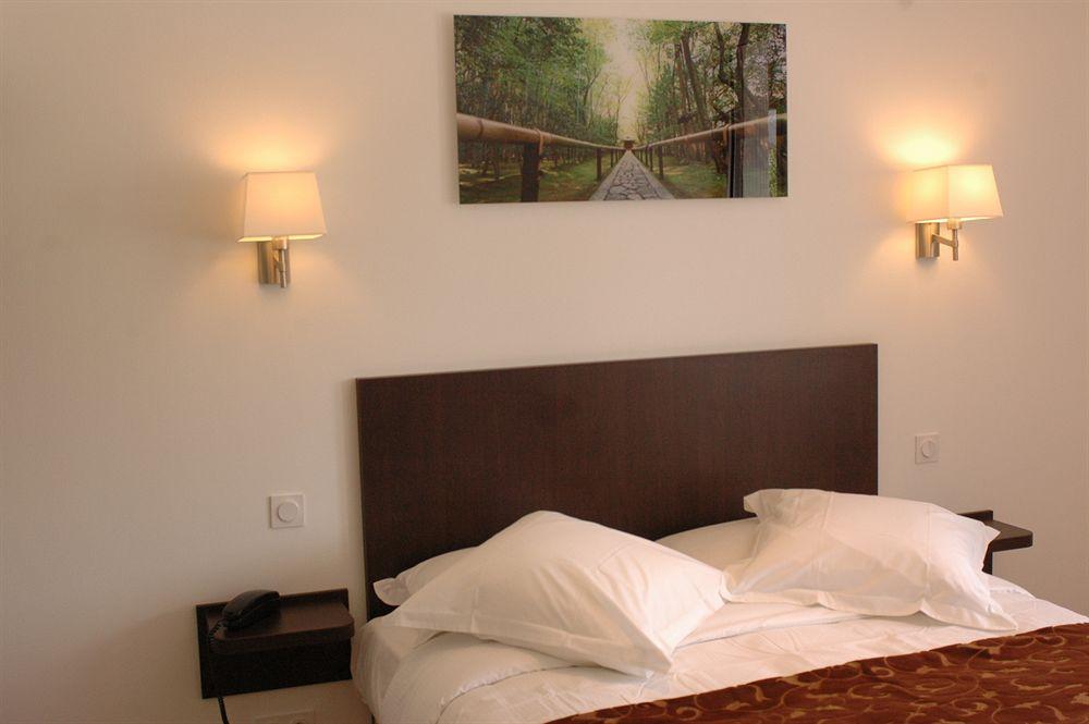 Guer Hotel Le Bellevue מראה חיצוני תמונה