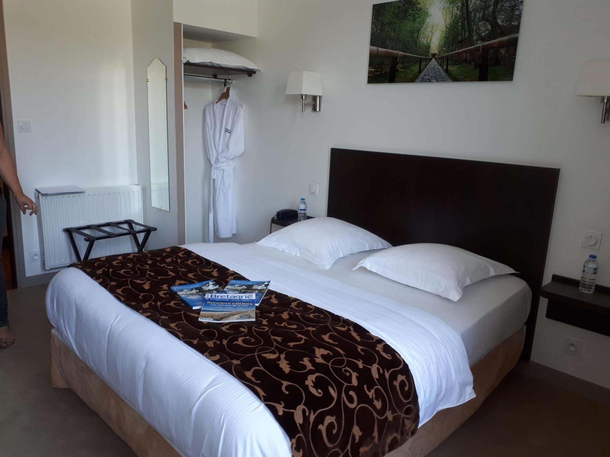 Guer Hotel Le Bellevue מראה חיצוני תמונה