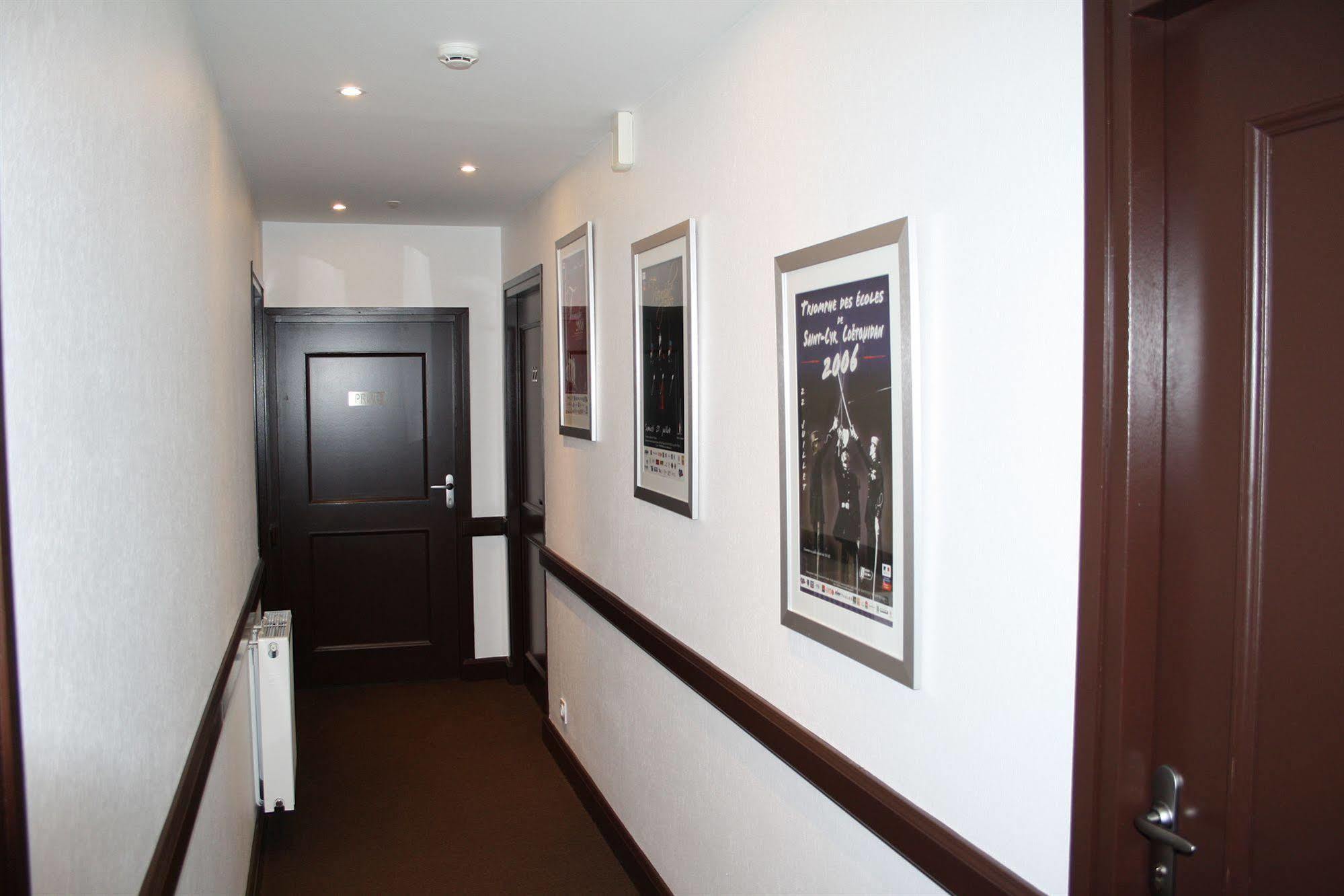 Guer Hotel Le Bellevue מראה חיצוני תמונה